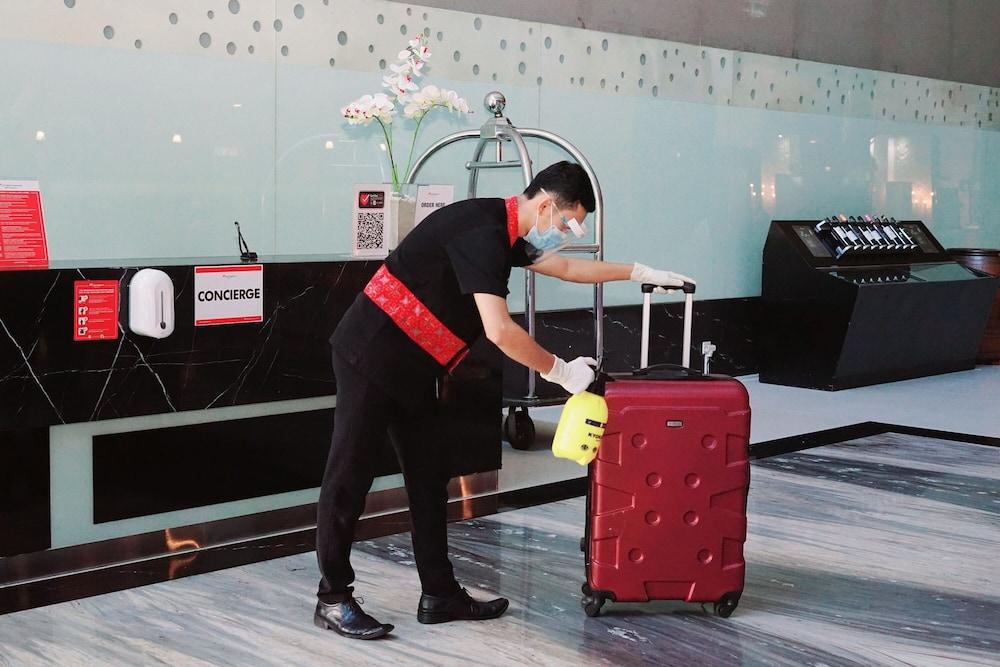 Swiss-Belhotel Mangga Besar Jakarta Exteriör bild